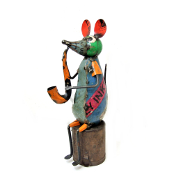 Mysz siedząca Figurka z metalu z recyclingu Saksofon